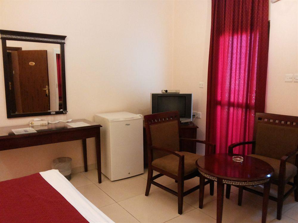 Al Qidra Hotel & Suites Aqaba Esterno foto