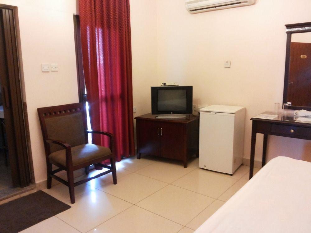 Al Qidra Hotel & Suites Aqaba Esterno foto