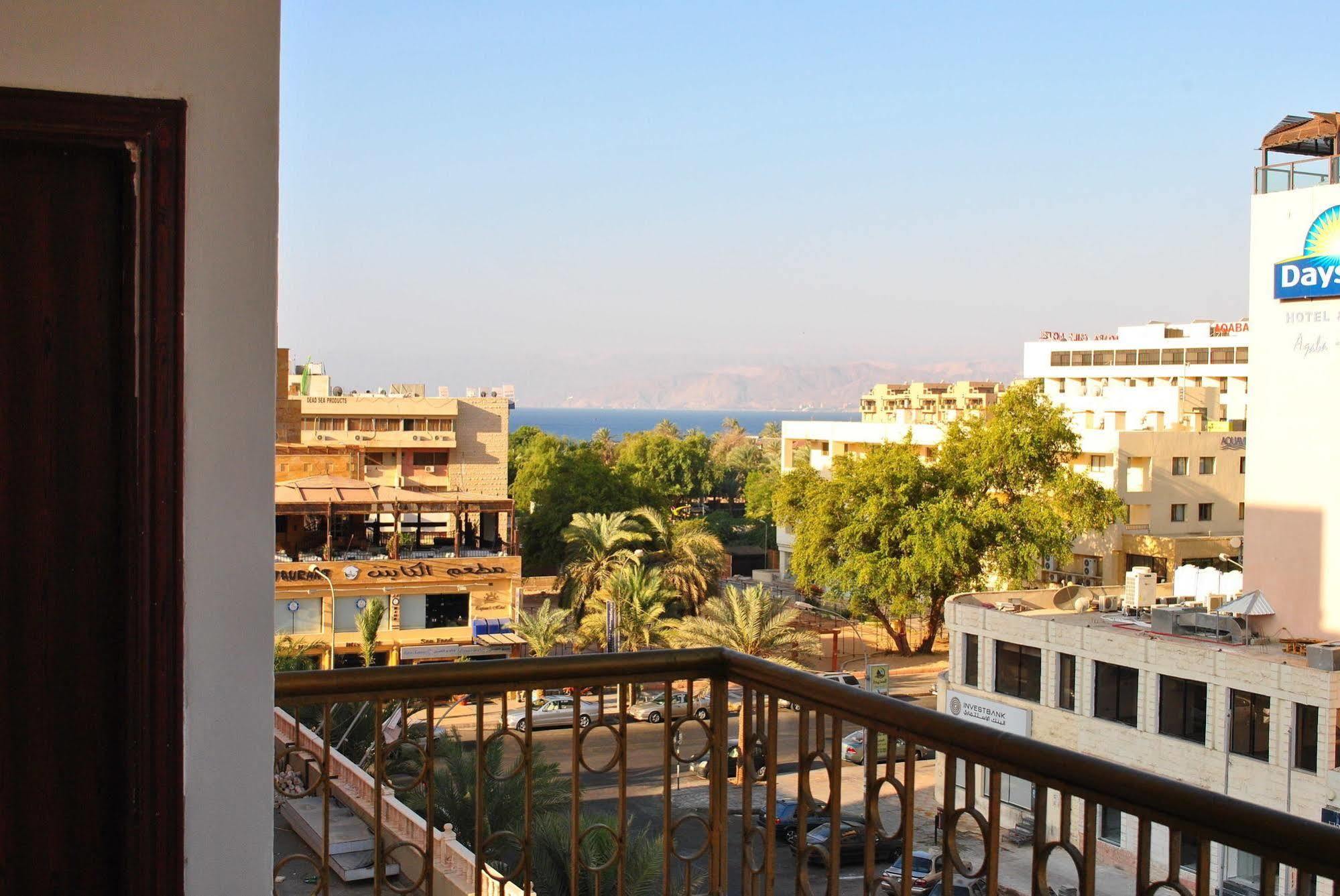 Al Qidra Hotel & Suites Aqaba Esterno foto