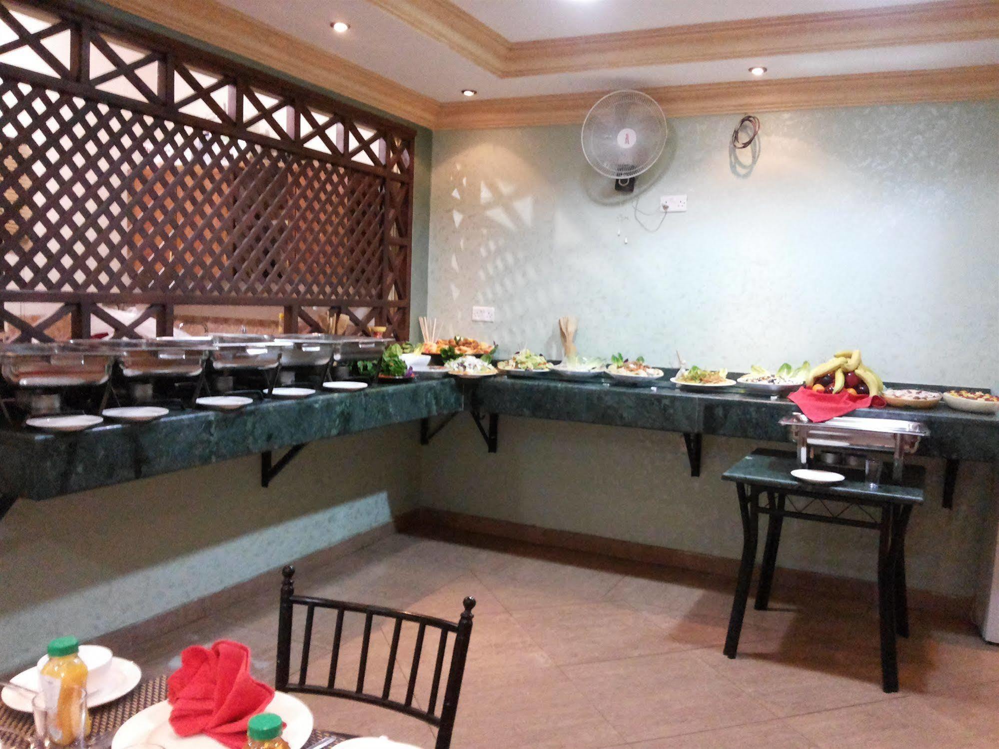 Al Qidra Hotel & Suites Aqaba Esterno foto