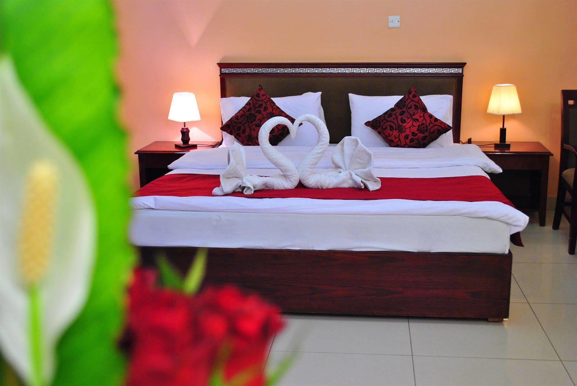 Al Qidra Hotel & Suites Aqaba Esterno foto