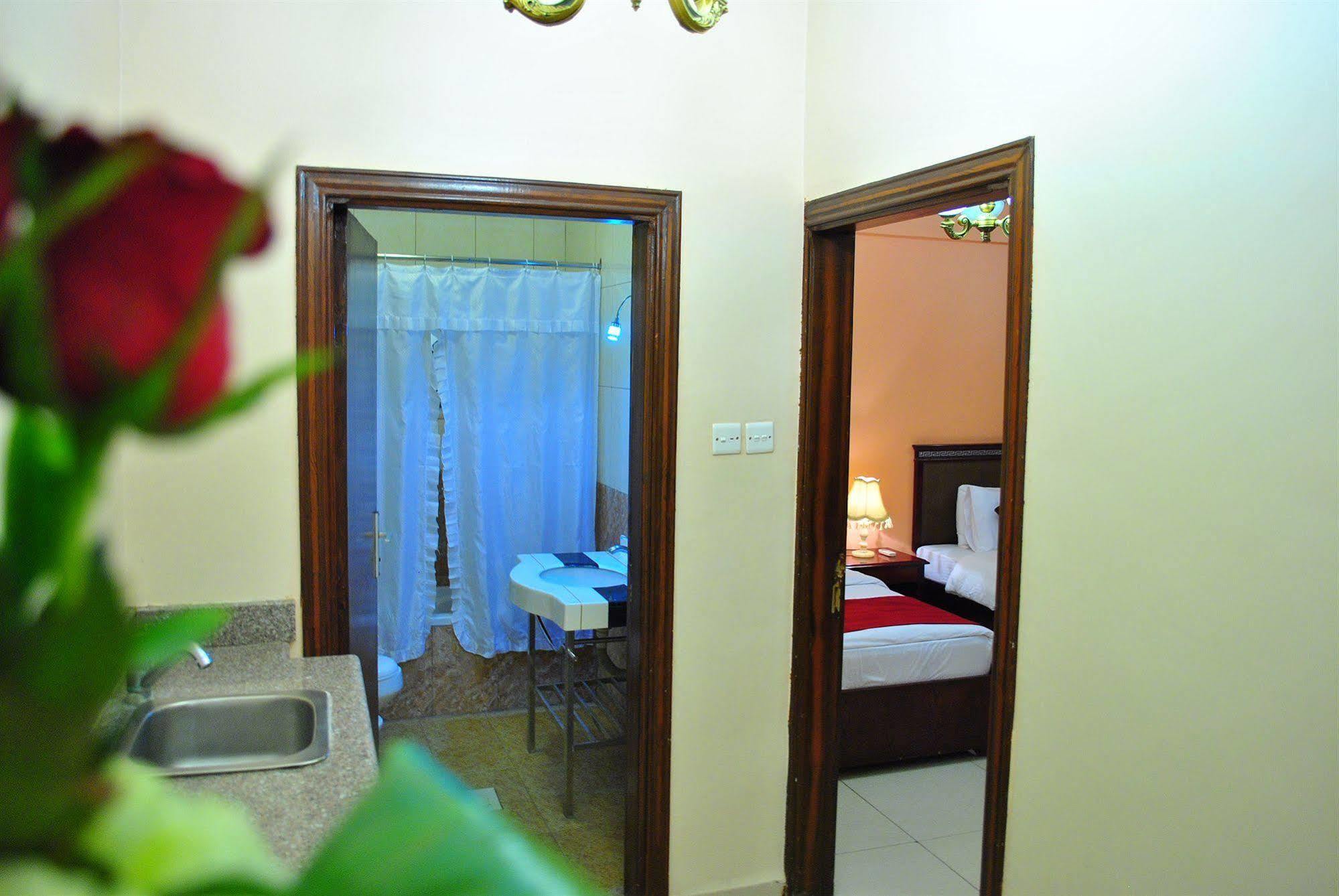 Al Qidra Hotel & Suites Aqaba Esterno foto