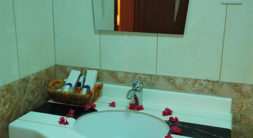 Al Qidra Hotel & Suites Aqaba Esterno foto